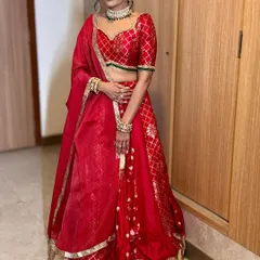 For her Mata Ki Chowki, this bride wore a stunning red outfit. I created a bold and beautiful look with traditional elements, including smoky eyes and a classic braided hairstyle, to honor the occasion.