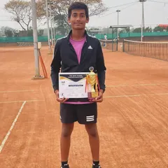 Here is our student Ishaan Yadlapalli after winning the finals at the U14 AITA Nationals Championship Series in Delhi. Competing and winning at the national level requires immense mental fortitude and technical skill, which we drill daily.