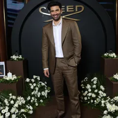 It is a privilege to see our hero suit worn by a hero of the screen. Aditya Roy Kapur looks effortlessly sharp in our classic brown two-piece suit, a versatile ensemble perfect for any distinguished event. 🤎