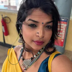A quick selfie at the metro station. My art and my personal style are both about expressing myself with color and confidence.