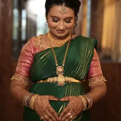 The beautiful mom-to-be, Sheetal, at her baby shower. I created a soft, traditional look to celebrate this special milestone, focusing on a radiant complexion and gentle features to match the joy of the occasion.
