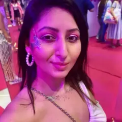 A sparkling silver glitter star design on the cheek, perfect for adding a touch of glam to your look at events like Nykaaland.