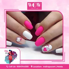 A fun and romantic set for Hug Day. This design features a matte hot pink and white base with cute, cartoon-style heart and character art.