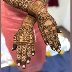 Highlighting classic wedding elements that speak volumes. This design features the Palki (palanquin) and the Gathbandhan (tying of the knot), two deeply symbolic moments from a Hindu wedding.