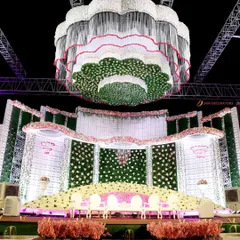 I believe in creating moments that leave everyone speechless. This magnificent, multi-tiered floral chandelier was the centerpiece of a grand reception, transforming the entire venue into a breathtaking spectacle of light and blossoms.