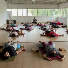 A full class resting in Savasana, accompanied by the soothing sound of the flute. This is the sweet surrender after a strong practice, a moment of deep integration and peace.