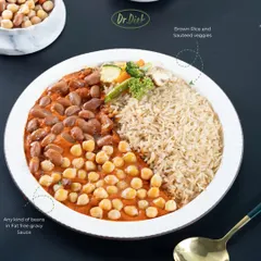 A comforting bowl of rajma and chole in a fat-free gravy, served with brown rice and veggies. This is a perfect example of how I make your favourite home-style meals healthy and nutritious.