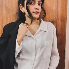 Born to argue, and dressed for it. This look, with my jacket over my shoulder, reflects a readiness to engage and a dynamic approach to legal strategy.