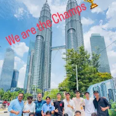 More than a team, we are a family exploring the world together. Here are our boys taking a well-deserved break in front of the iconic Petronas Towers after two days of intense matches in Kuala Lumpur.