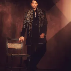 This Diwali look for Siddhant Chaturvedi was all about intricate details. I chose this stunning embroidered jacket by Tarun Tahiliani, which combines traditional craftsmanship with a modern silhouette, making it perfect for festive celebrations.