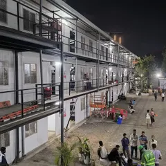 A night view of the completed 22,322 sq. ft. G+2 prefabricated labour colony we delivered for Leighton India in Mumbai. This project highlights our commitment to quality, efficiency, and on-time delivery for large-scale housing.