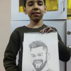 This pencil sketch of Virat Kohli shows incredible attention to detail and shading. It’s a fantastic example of the portraiture skills we develop in our advanced students.