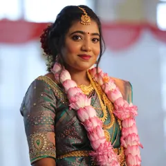 A classic South Indian Muhurtham look for this beautiful bride. I created a flawless, long-lasting base to complement her silk saree and temple jewellery, ensuring she glowed through all the ceremonies of her big day.