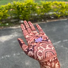 Another angle of the rich henna stain, showing how the color develops beautifully across the entire palm.
