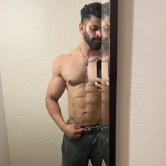 A clear look at the results of a disciplined training and nutrition plan. My goal is to help you achieve this level of definition and build a lean, powerful physique you can be proud of.