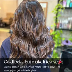 Talk about a festive glow up. These brown and golden tones are perfect for adding brightness and shine, making your hair look healthy and luminous.