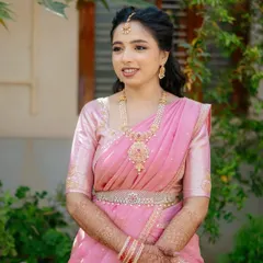 A perfect engagement look for the lovely Shreya. I aimed for a fresh and romantic feel with soft pink tones on the lips and cheeks, paired with elegant eye makeup that lets her natural joy shine through. This is a classic choice for any bride to be.