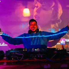 Wishing everyone a Happy New Year from behind the decks. The party is just getting started.