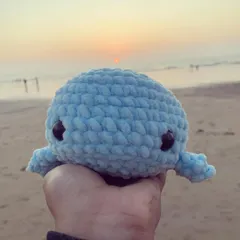 This little whale plushie is made with super soft, chunky yarn, making it extra squishy. I took it to the beach for a sunset photo because it just felt right.