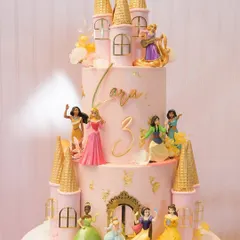 Your cakes are masterpieces, and your photos should be too! This gorgeous Disney princess castle cake is an example of how we guide bakers to capture their work beautifully. High quality images of custom cakes like this are essential for attracting high value clients.