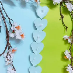 Dive into tranquility with my calming Evening Breeze scent. This pack of six heart-shaped soy candles in a lovely light blue is perfect for relaxation and creating a peaceful mood.