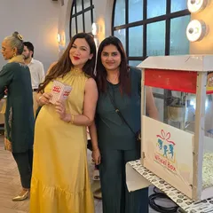 We were thrilled to be part of Gauahar Khan's special day. Here she is, enjoying our classic butter salted popcorn from one of our signature carts.