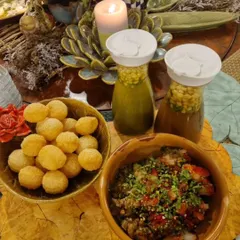 Bring the fun of street food home with our Pani Puri station. We provide everything you need: crispy puris, flavourful potato filling, and our signature spicy and sweet chutneys, all made fresh in our kitchen.