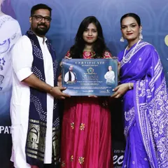 A proud moment for me, receiving a certificate of participation from mehendi legends Harin and Miral Patel. It was an honor to be recognized for my art.