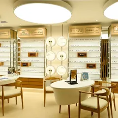 The optical retail and consultation area within the eye clinic. We designed clean, well-lit display shelves and comfortable seating areas to ensure a functional and pleasant experience for patients selecting eyewear.