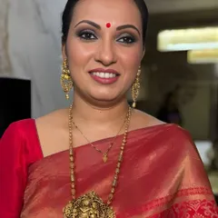 I believe beauty is ageless, and it’s a joy to create looks for the mothers of the bride and groom. Here, I focused on a smooth, lifted appearance with classic smokey eyes and a warm smile, ensuring she felt confident and beautiful for the special day.