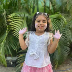 Seeing happy faces like this is why I do what I do. My natural Holi powders are made from skin-safe clays, so they are completely non-toxic and even gentle enough for children to play with.