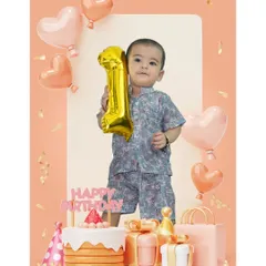 A digitally composed first birthday portrait. As an add-on, I can create stylized images like this one, perfect for invitations or sharing online.