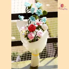A bouquet that lasts forever. This custom crochet flower arrangement features a mix of vibrant roses and delicate blossoms, making it a perfect, everlasting gift for anniversaries, birthdays, or just because.