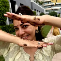 It was an honor to do the mehndi for the talented actress Kajal Aggarwal. Here you can see the simple yet meaningful design we created, with the names of her husband, Gautam, and son, Neil. I work with clients from all walks of life, including celebrities.
