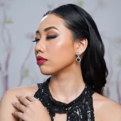The beauty of a great set of lashes is in the details. Even with eyes closed, you can see the delicate curl and soft texture that mimics natural lashes, giving you that effortless, 'woke up like this' confidence.