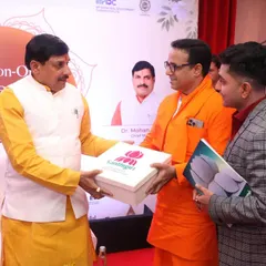 I was honored to curate gift hampers for Santhigiri Ashram, which were presented to the Honorable Chief Minister of Madhya Pradesh, Dr. Mohan Yadav, at a summit.