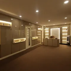 Welcome to Brahmi Salon & Studio. I've created a calm and professional environment so you can feel inspired and comfortable while you learn and practice your new skills in a real-world salon setting.