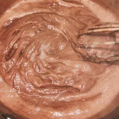 This is the raspberry pastry cream in its final stage, a rich and smooth cream that I use in many of my desserts. It's made with real raspberries and quality ingredients.