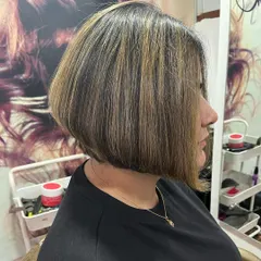 Another angle of the perfected inverted bob, which now complements her highlights beautifully.