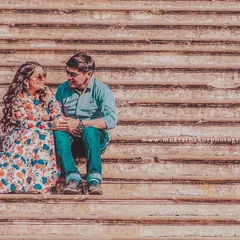 A closer look at a candid conversation. I love capturing these unposed moments where you forget the camera is even there.