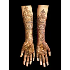 This design is a tribute to classic Indian motifs, featuring a royal elephant procession and figures in traditional attire. The bold lines and intricate details create a timeless appeal.
