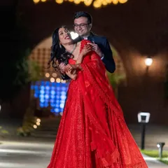 Creating that perfect, cinematic moment for your wedding. Whether it's for your sangeet performance or your pre-wedding photoshoot, we can choreograph poses and movements that look stunning on camera.