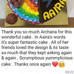 "Scrumptious yummylicious cake" is what this client's daughter called it. This is the kind of feedback that makes my day.