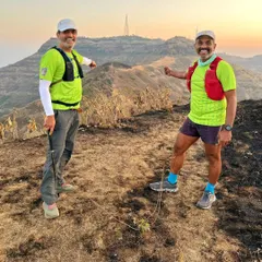 With my training partner on the SRT route. Conquering such a tough challenge is a team effort, and I'm grateful for the support that fueled this achievement.