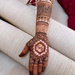 A close-up of the palm from the previous design, showing the elegant "NP" initials.