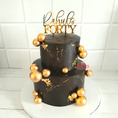 Turning 40 is a huge milestone, and this cake was for a truly special celebration. I’ve had the joy of baking for Rahul’s family many times, so for his 40th, we created this timeless and elegant chocolate and gold cake. The rich chocolate ganache and gold leaf details made it a sophisticated centerpiece.