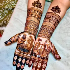 A design that blends devotion and romance. One hand depicts a bride worshipping a Shivling, while the other shows her getting ready, showcasing different parts of her personal journey.