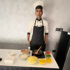 Experience a gourmet touch with our live pasta station. Our chef prepares pasta to perfection right at your event, using fresh ingredients for an unforgettable dining experience.