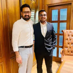 It was an honor to meet with the Joint Secretary of the Delhi High Court Bar Association, Naginder Benipal. I believe in learning from and collaborating with respected members of the legal community to better serve my clients.