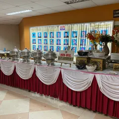 A full view of our buffet line at the Byculla Fire Station. We can set up a complete, professional catering service in any location, ensuring a seamless experience for your guests.